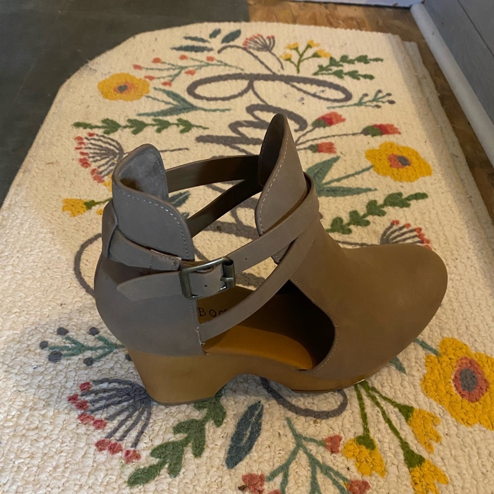 Stella Clogs. - Picture 5 of 5